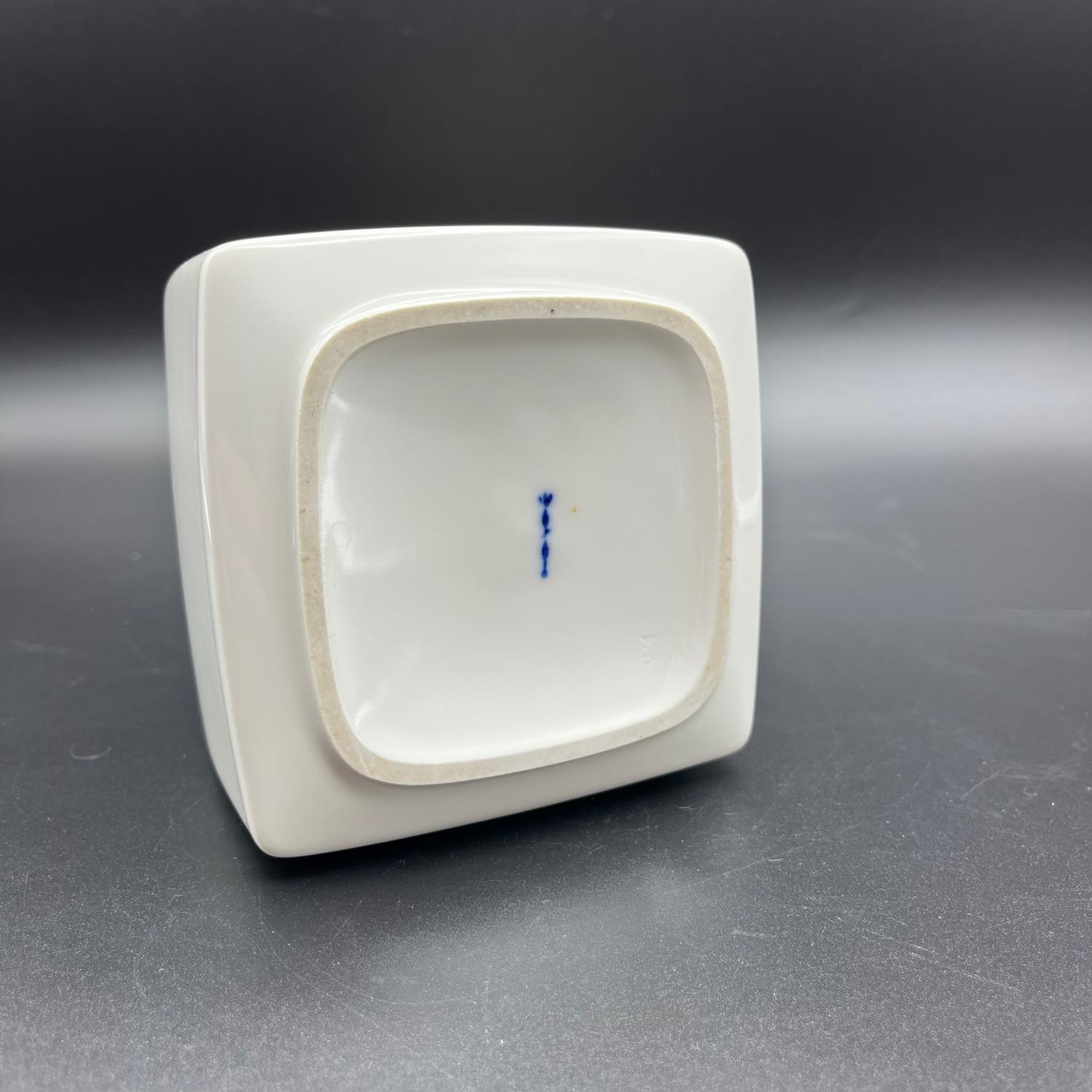 KPM Berlin Porzellan Vase 12 cm Trude Petri Würfel