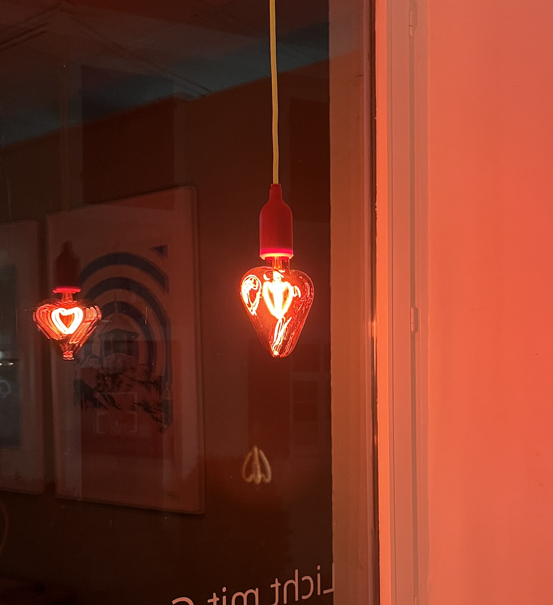 LED Leuchtmittel Herz Rot 5W 150Lm E27 Glühbirne 2000K