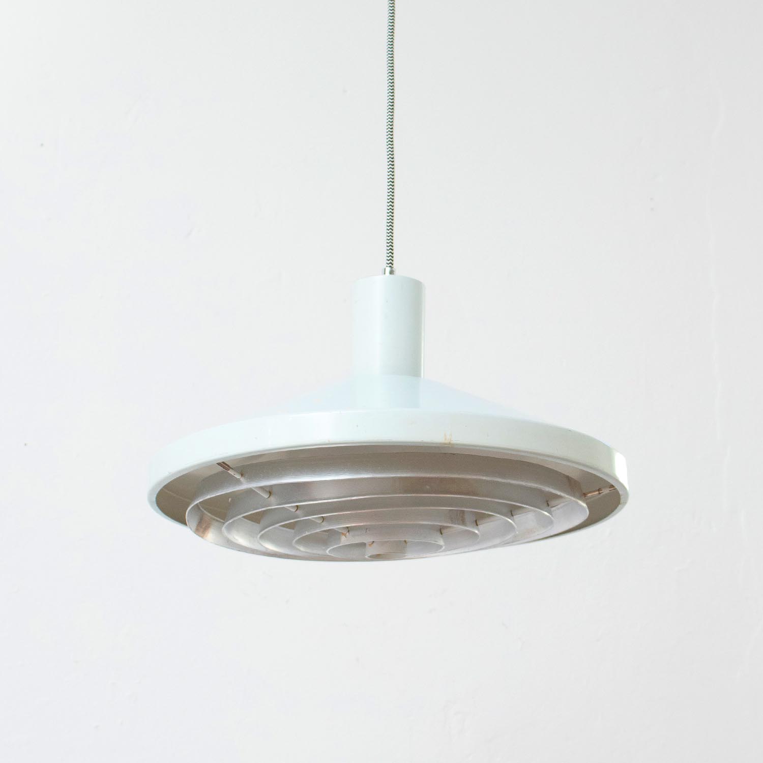 DDR Designklassiker große Pendelleuchte P 605 (Wolfgang Dyroff / PGH Halle) – Pastellblau (Kleine Variante)