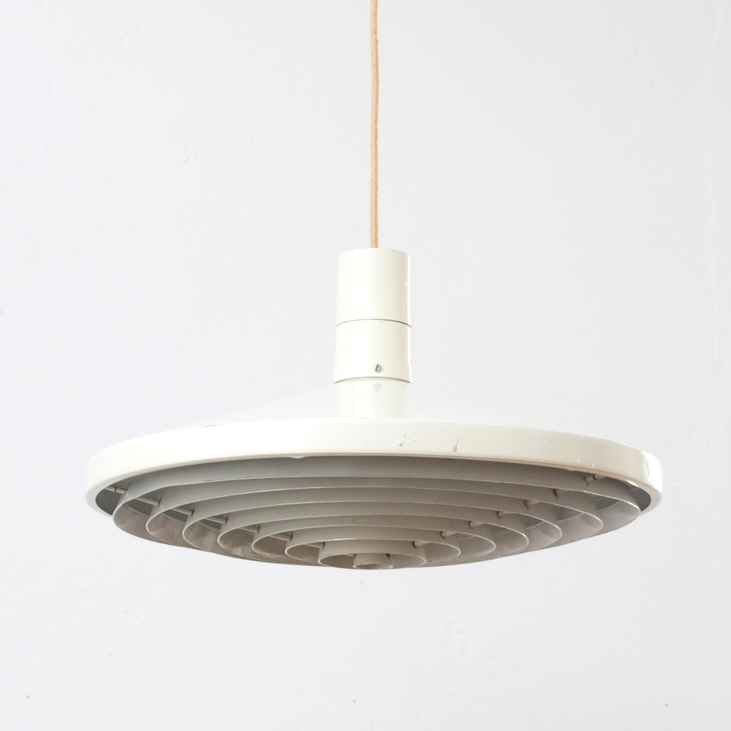 DDR Designklassiker große Pendelleuchte P 605 (Wolfgang Dyroff / PGH Halle) – Blasses Pastellgelb