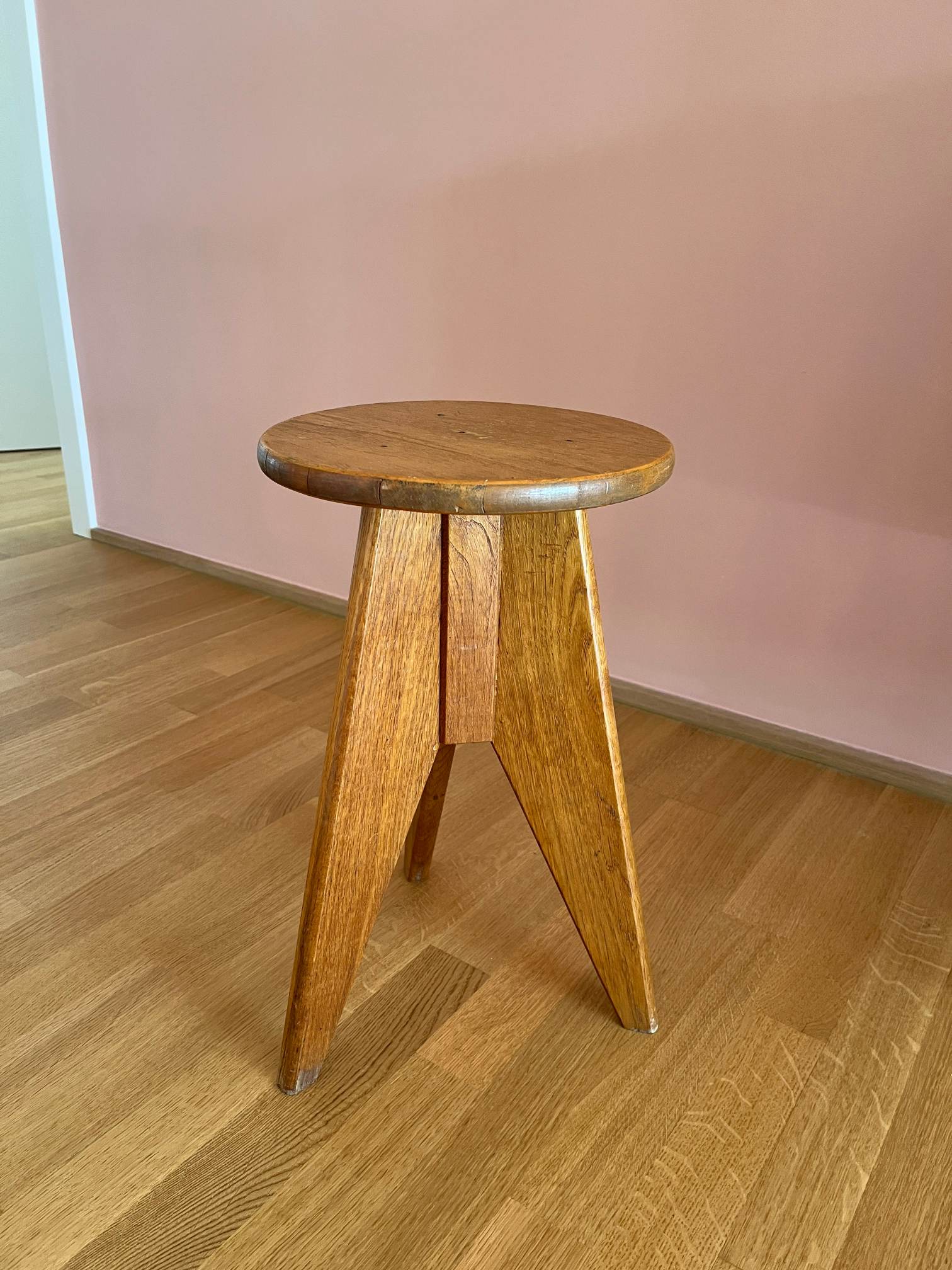 Vintage Holz Hocker aus Frankreich - im Stil Jean Prouvé 45 cm