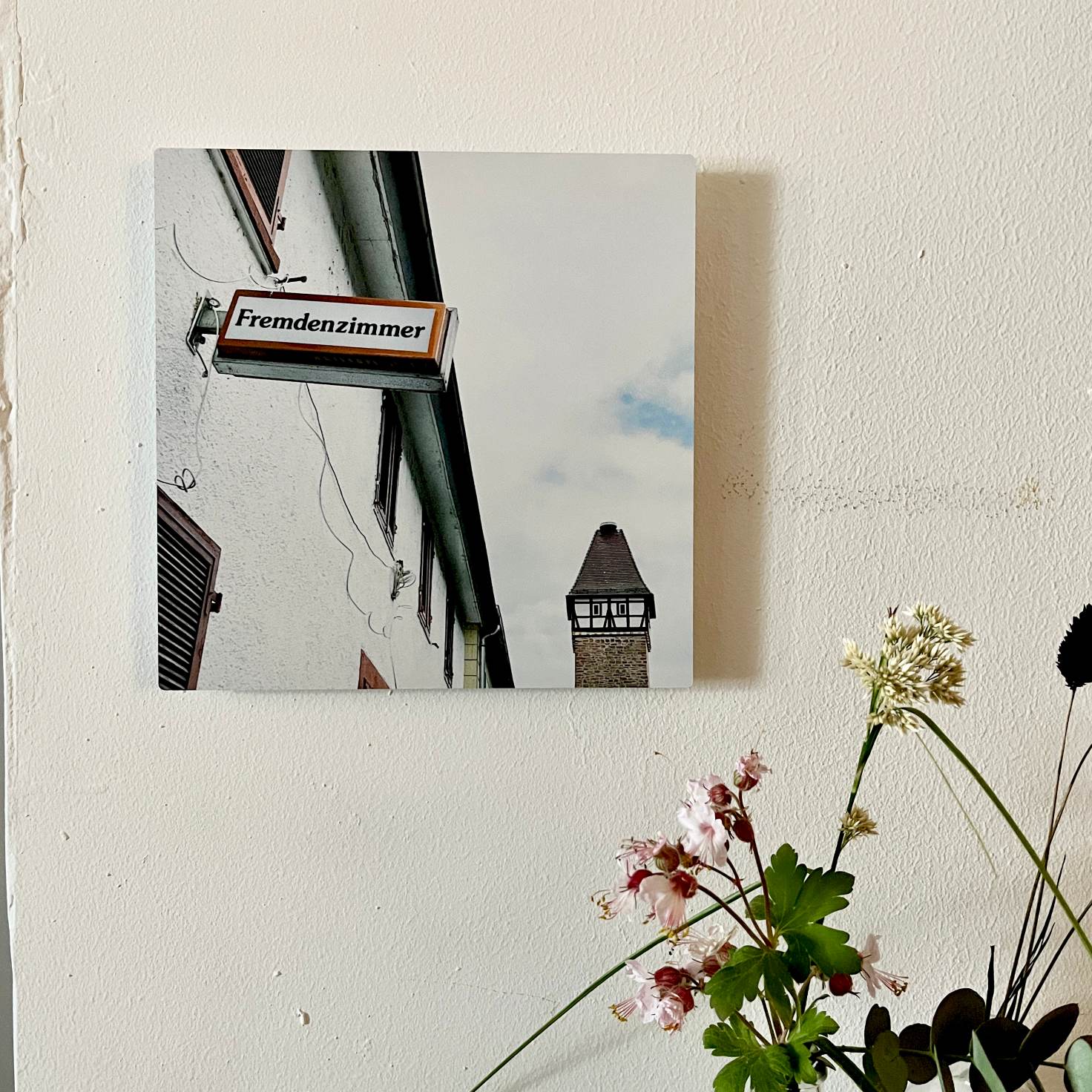 batch_IMG_4174 FREMDENZIMMER am Storchenturm | Fotografie auf Alu | limitiert 20 x 20 cm