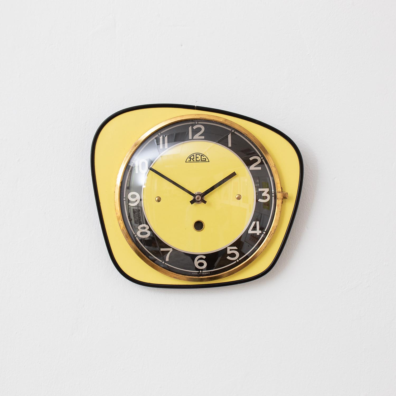 REG gelbe vintage Küchenuhr DDR Thüringen 1950er Ø 23 cm