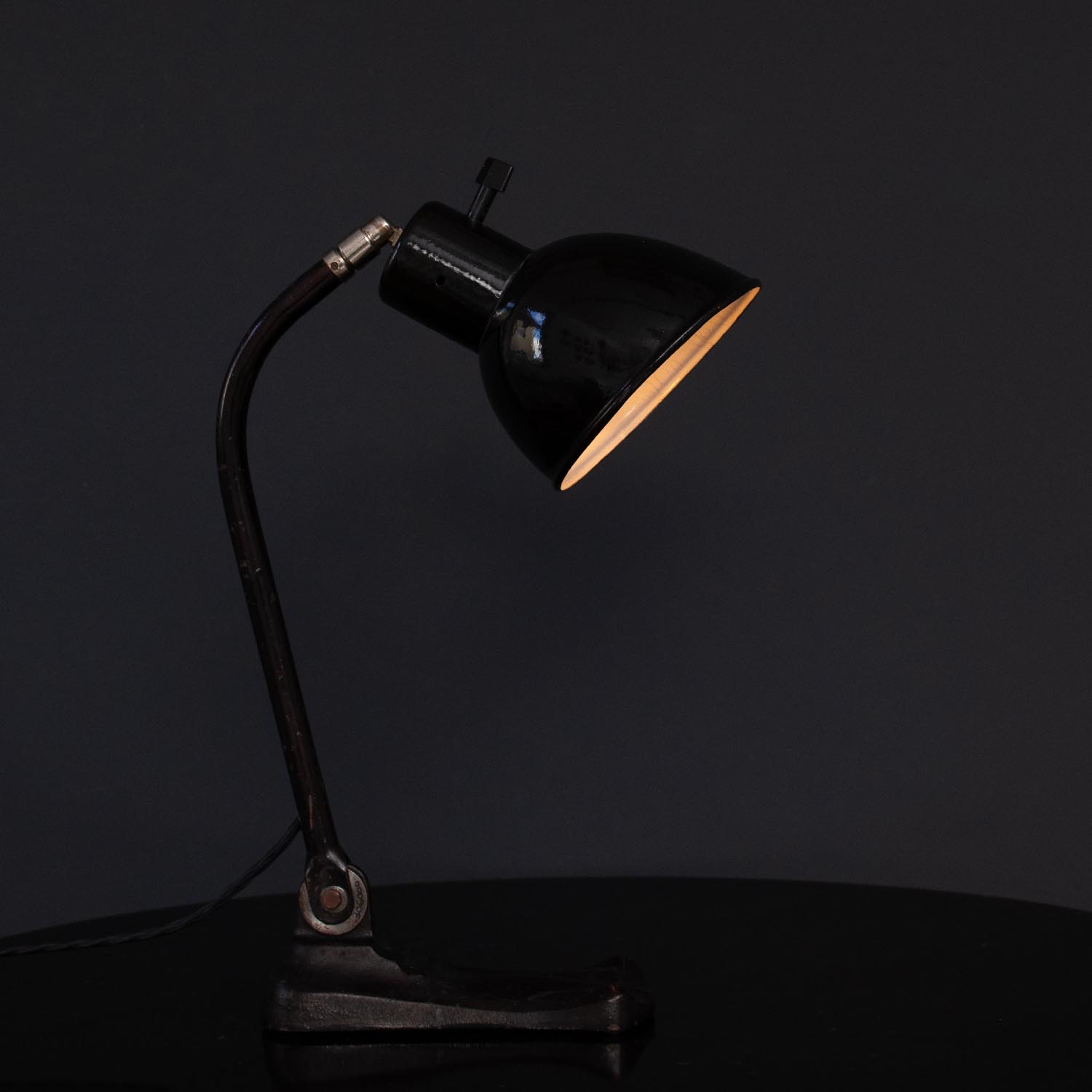 Original 1930er Bauhaus Tischleuchte EBOLICHT Schreibtischlampe Schwarz