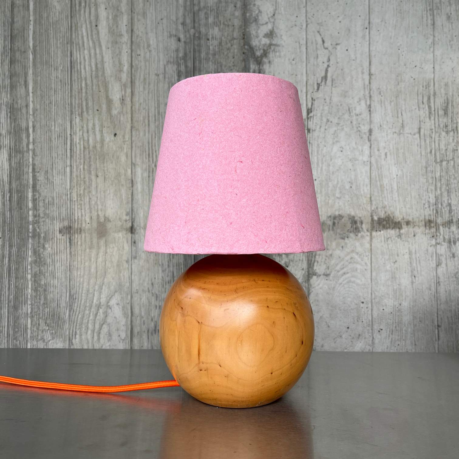 Vintage Holzkugel Tischlampe | Lampenschirm Baumwolle Rosa 29 cm