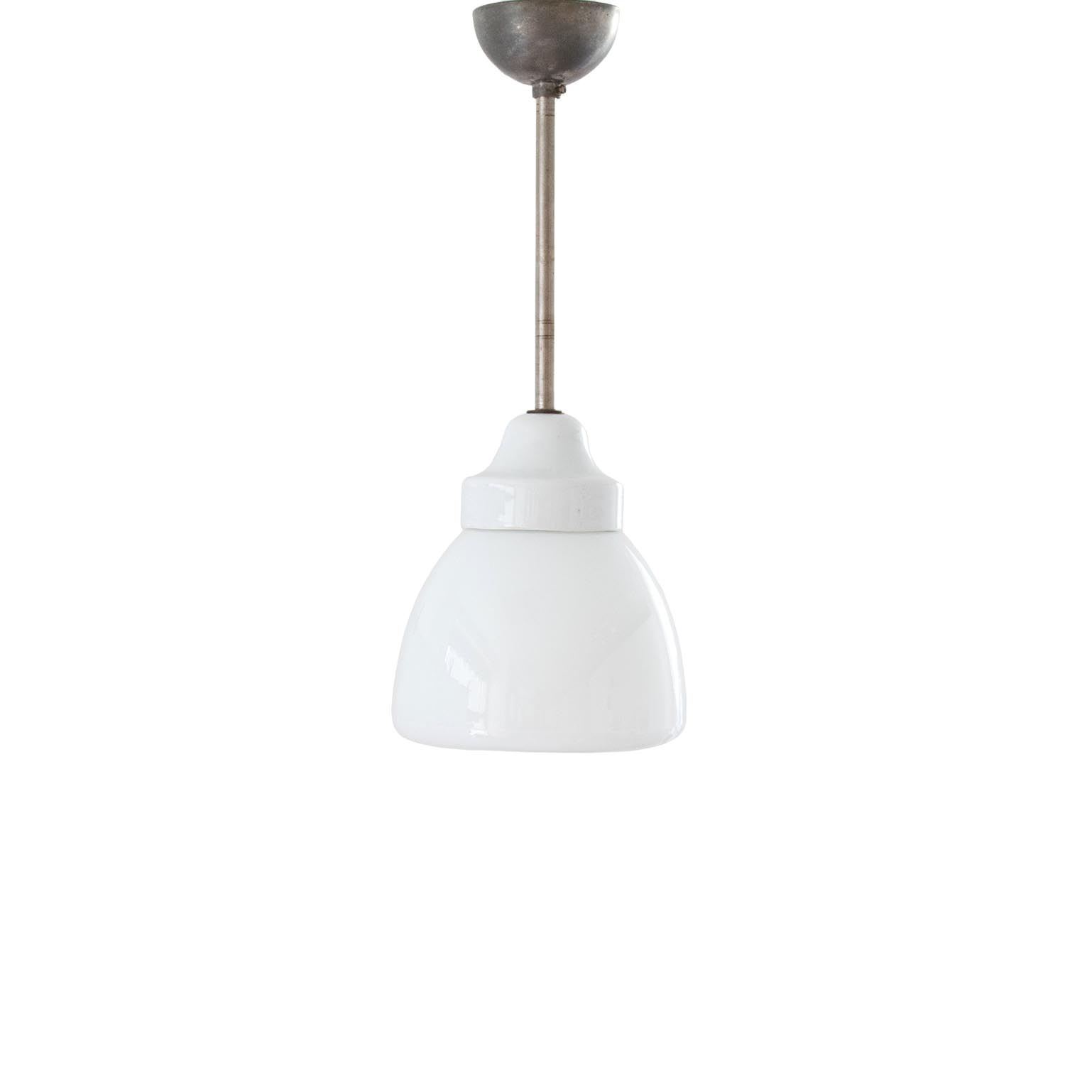 Bauhaus Art Déco Stableuchte – Opalglas Pendelleuchte am Metallstab (1920er / 1930er)