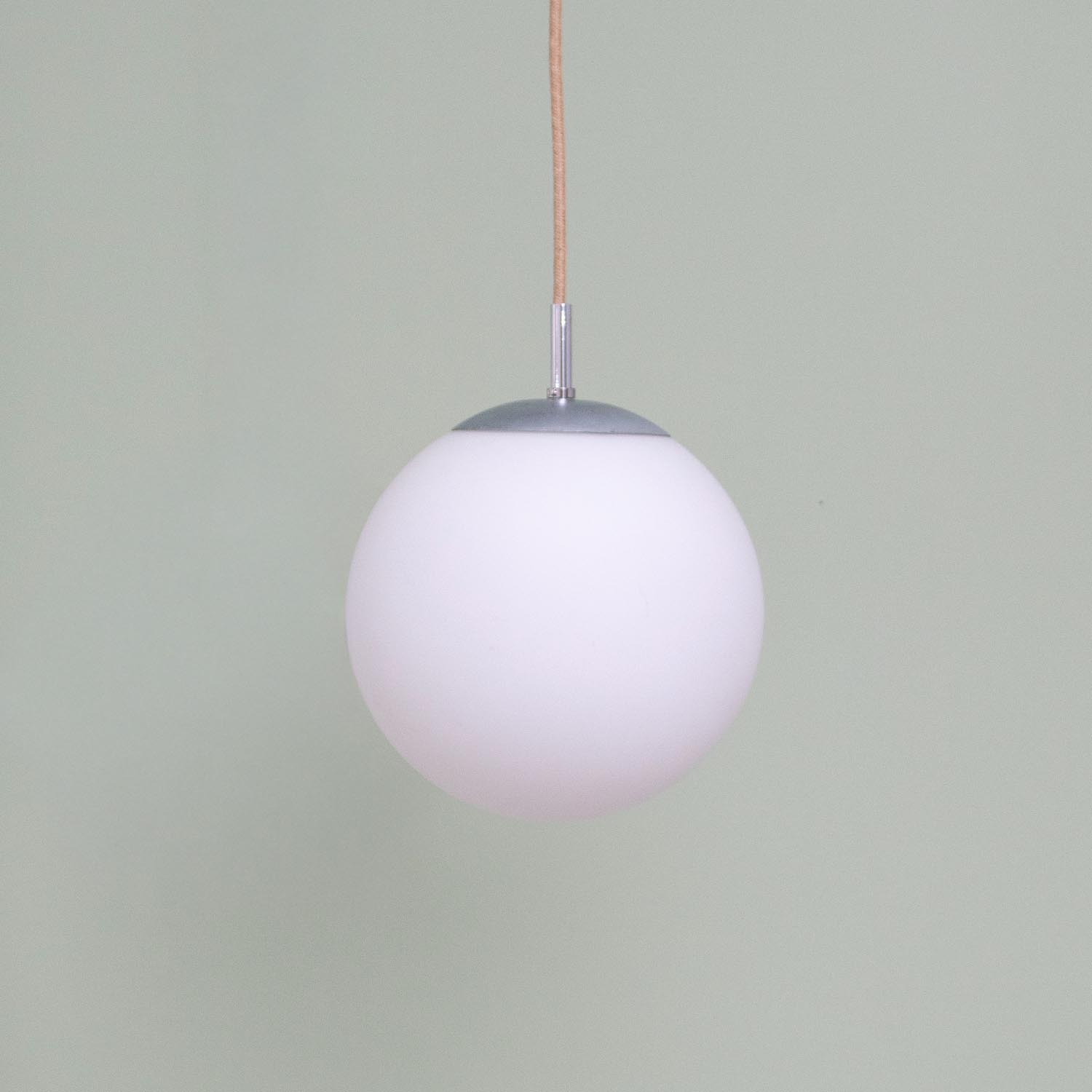 Vintage weiße Glaskugel Hängelampe Globe Ø 25 cm