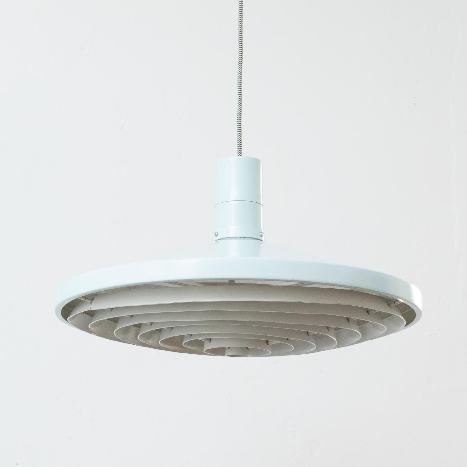DDR Designklassiker große Pendelleuchte P 605 (Wolfgang Dyroff / PGH Halle) – Pastellblau