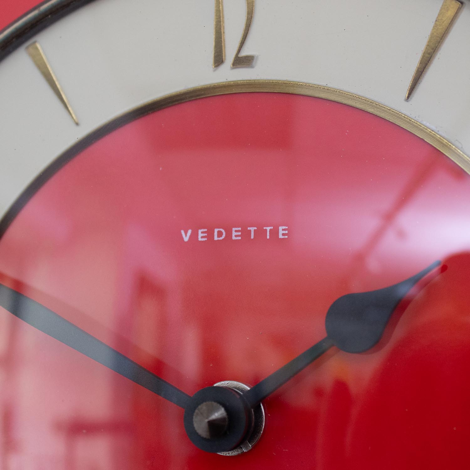 Vedette rote vintage Küchenuhr aus Frankreich Ø 27 cm