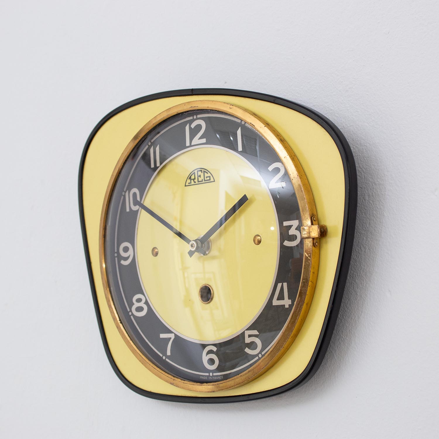 REG gelbe vintage Küchenuhr DDR Thüringen 1950er Ø 23 cm