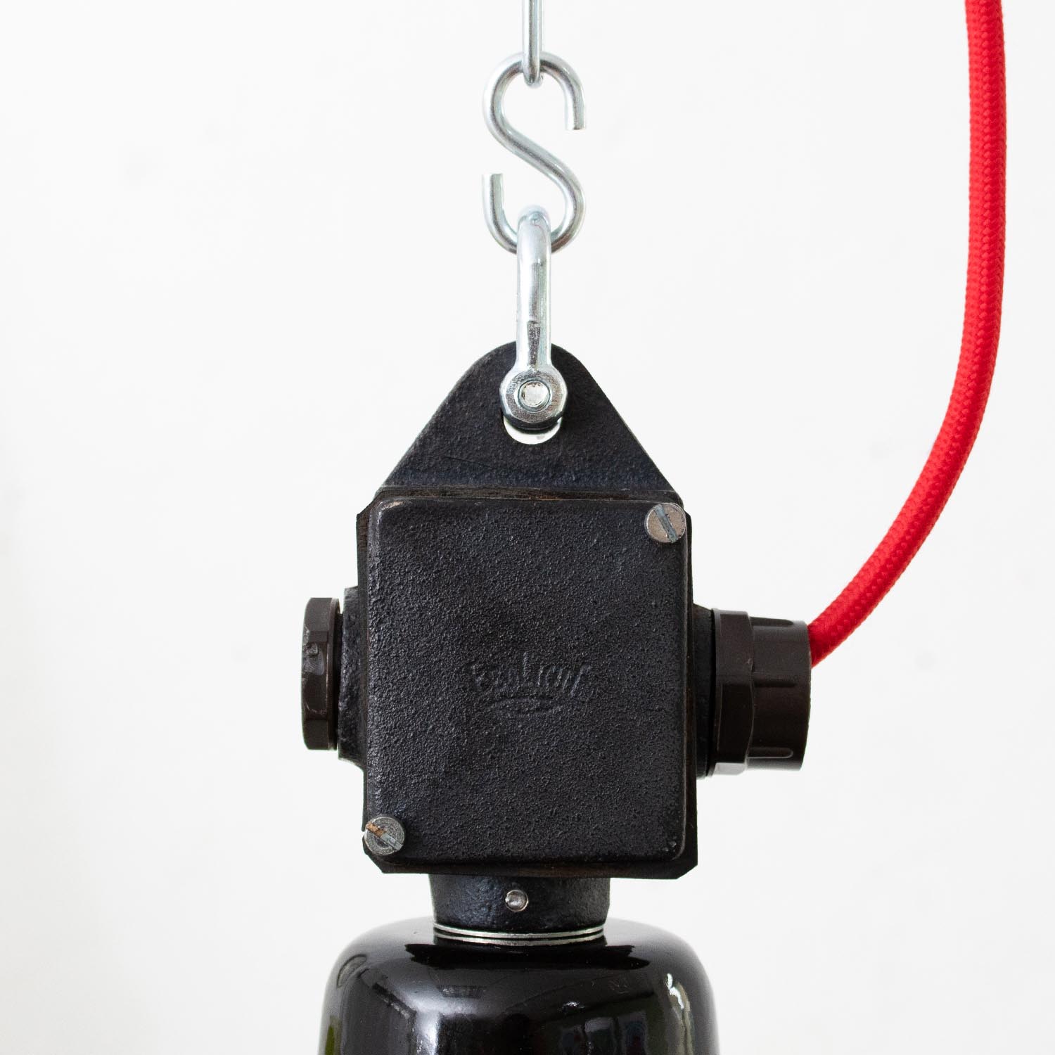 Alte original "Ebolicht" satt schwarze Emaille Hängeleuchte Ø 25 cm