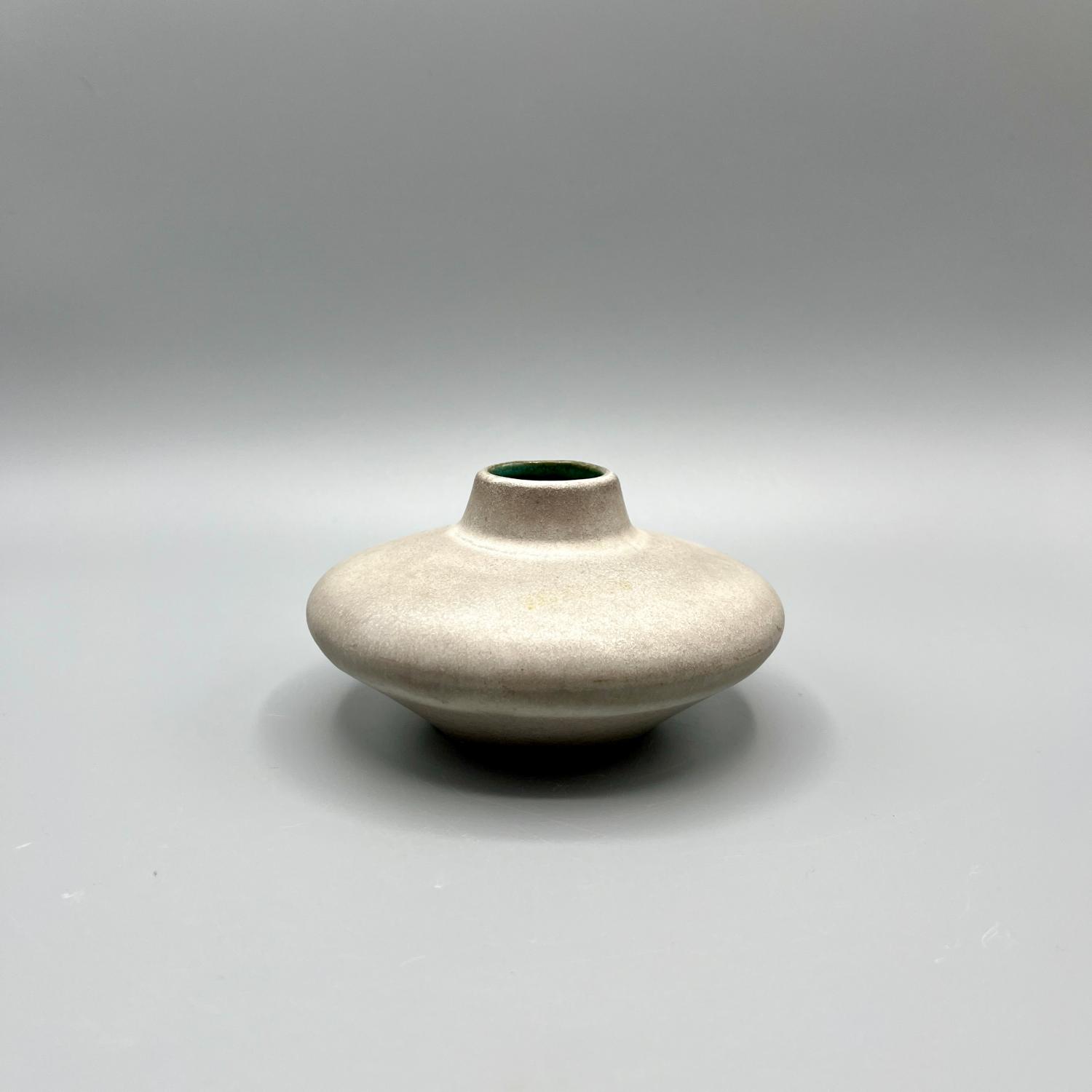 Vintage bauchige kleine Keramik Vase Erdig-Weißgrau 7 cm 178 Island