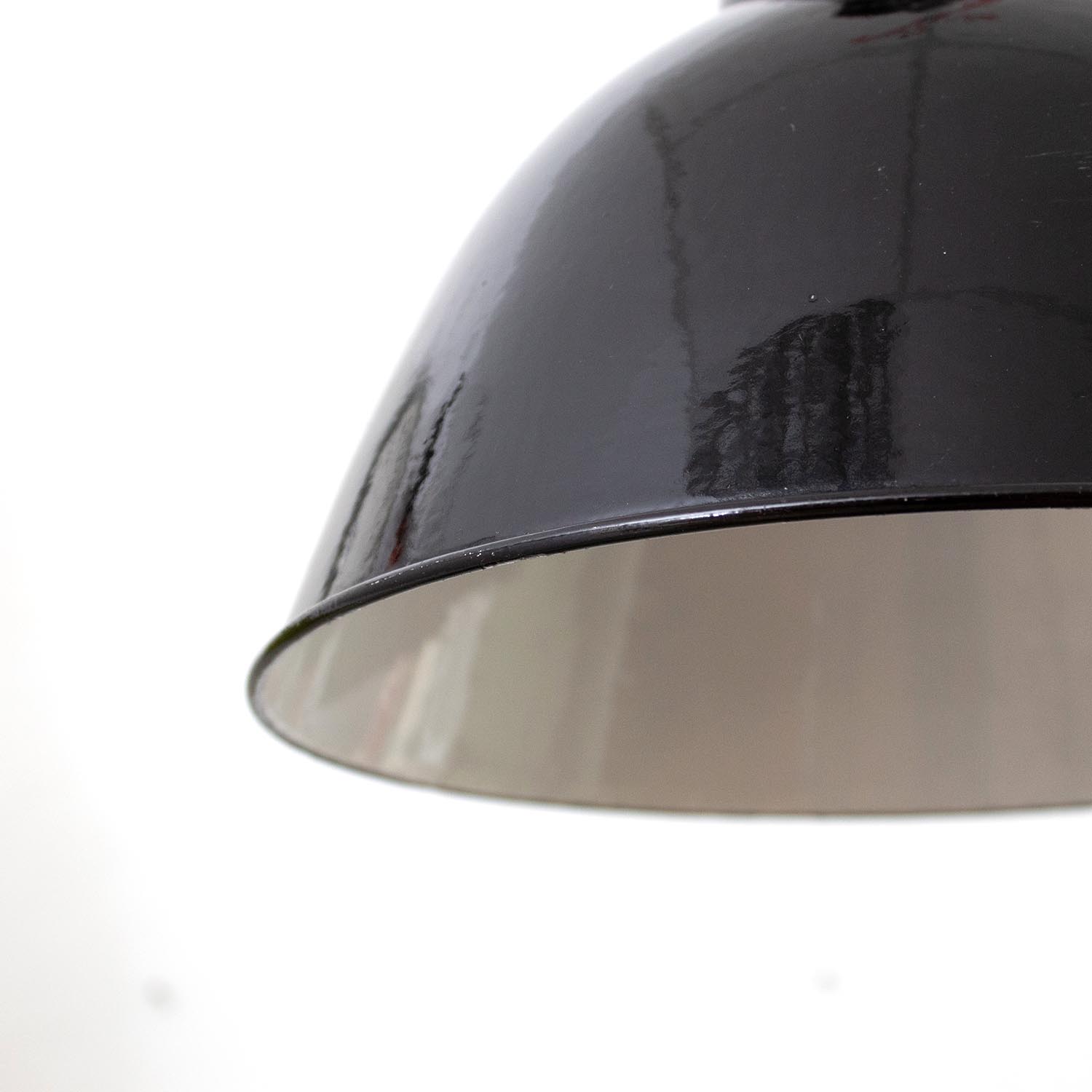 Alte original "Ebolicht" satt schwarze Emaille Hängeleuchte Ø 25 cm