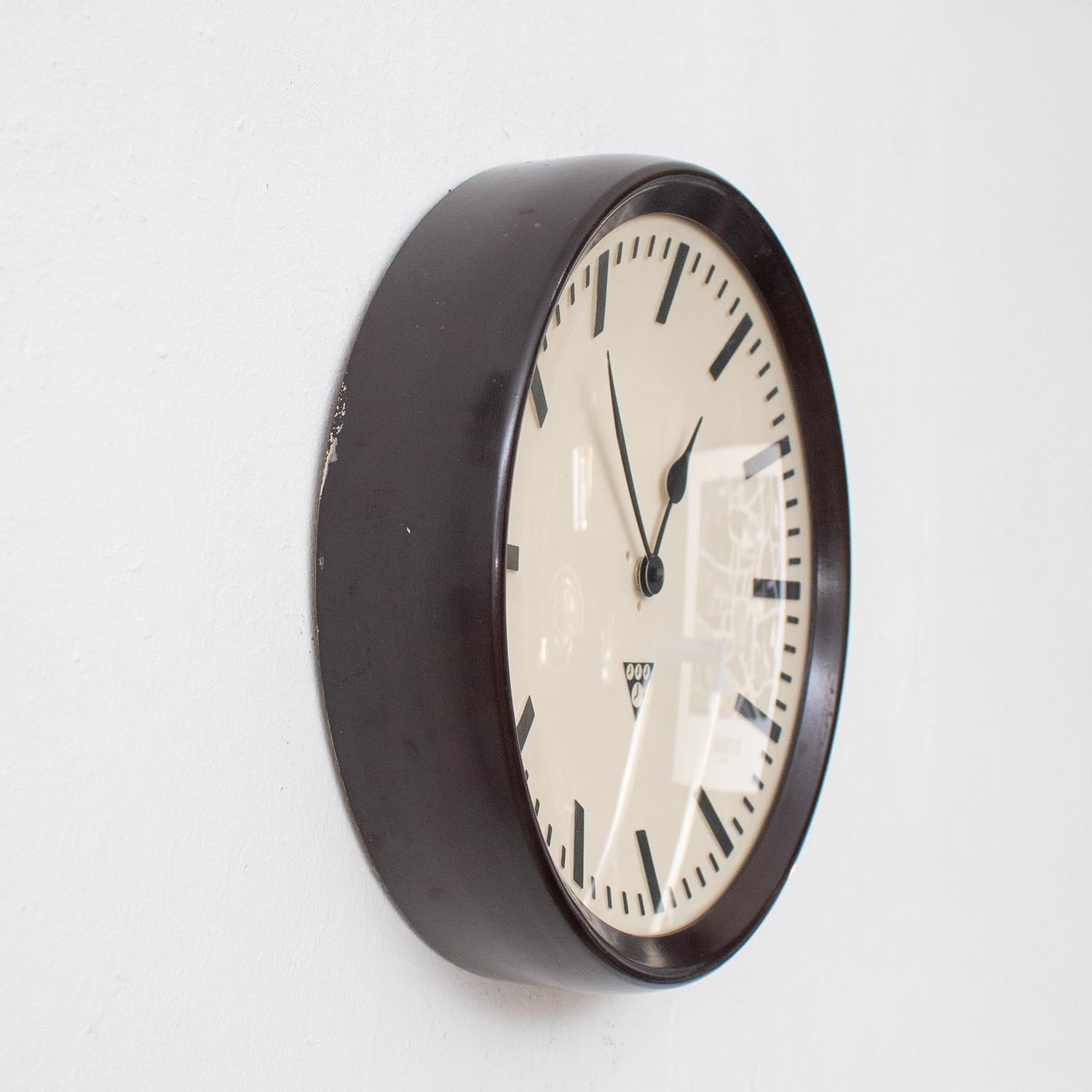Vintage Pragotron Fabrikuhr Ø 32 cm Industrieuhr Wanduhr Bauhaus Bakelit