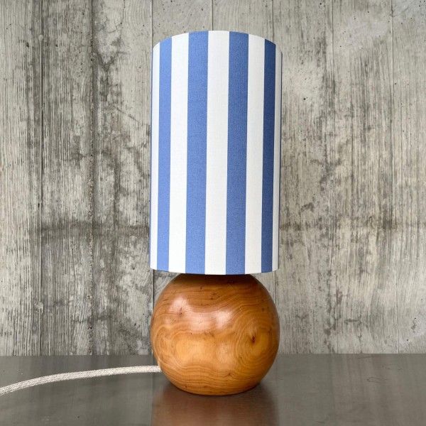 Vintage Holzkugel Tischlampe | Lampenschirm Capri Blau-Weiß gestreift 38 cm